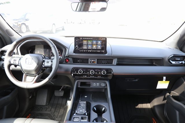 New 2025 Honda Pilot TrailSport image 12