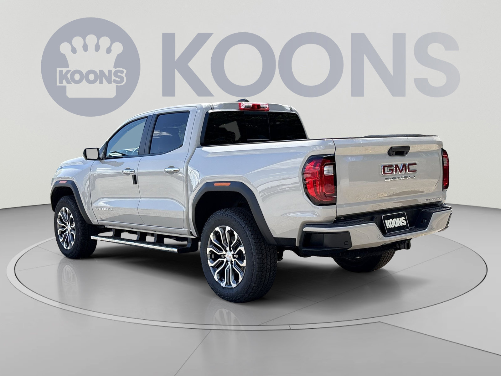 New 2026 GMC Canyon Denali w/ LPO, Black Badging Package AWD/4WD image 4