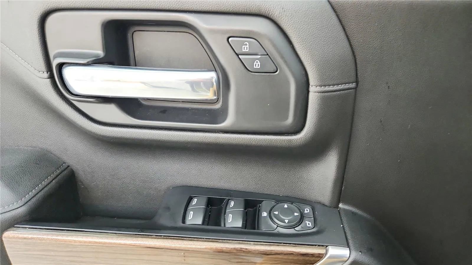 Used 2019 Chevrolet Silverado 1500 RST w/ All-Star Edition image 38