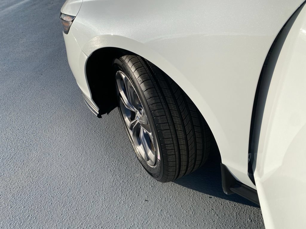 Certified 2023 Honda Accord EX image 26