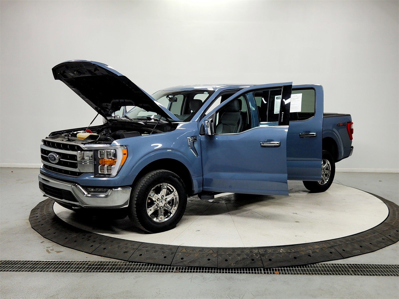 Used 2023 Ford F150 Lariat image 11