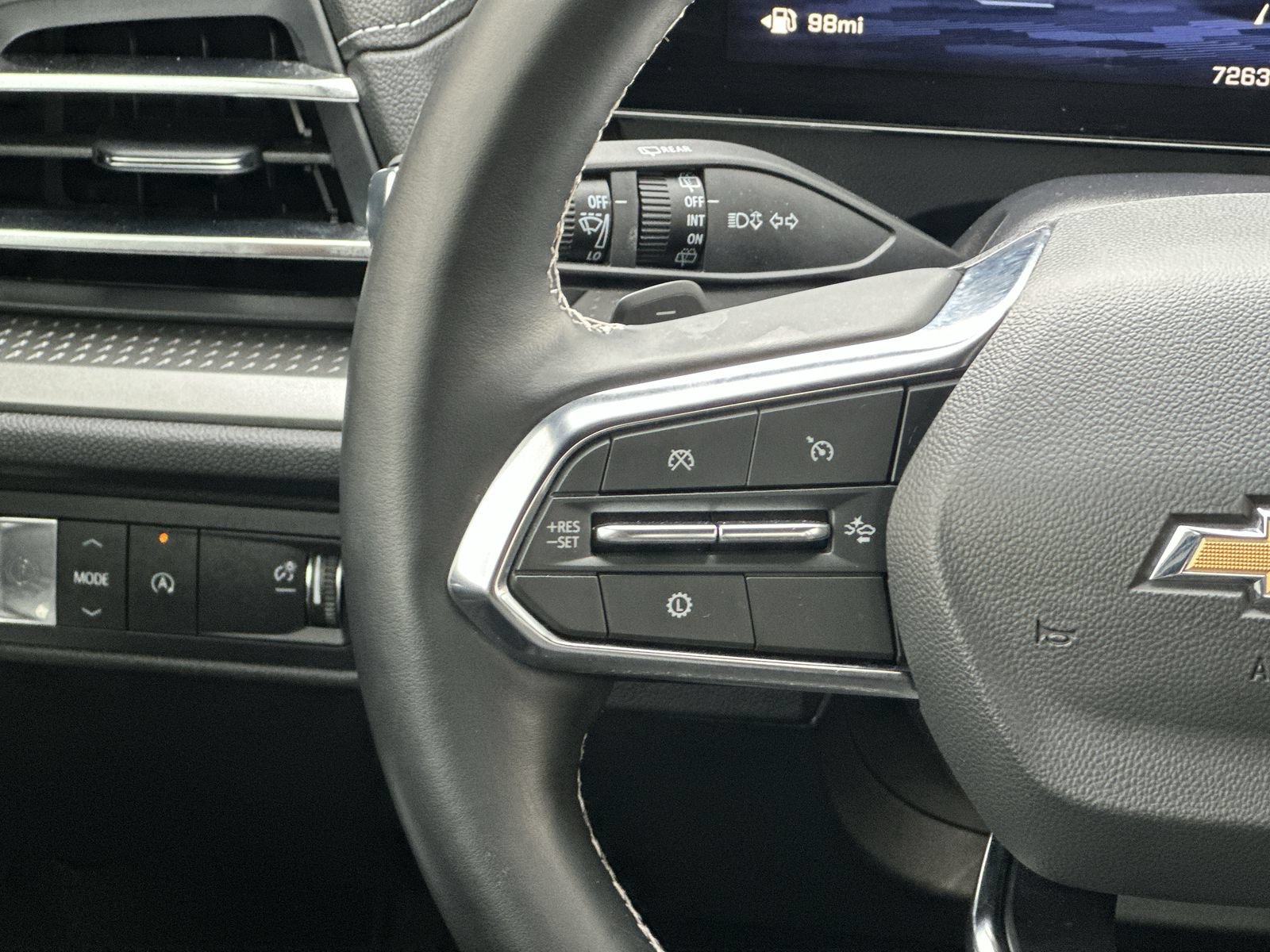 Used 2026 Chevrolet Traverse LT w/ Driver Confidence Package FWD image 20