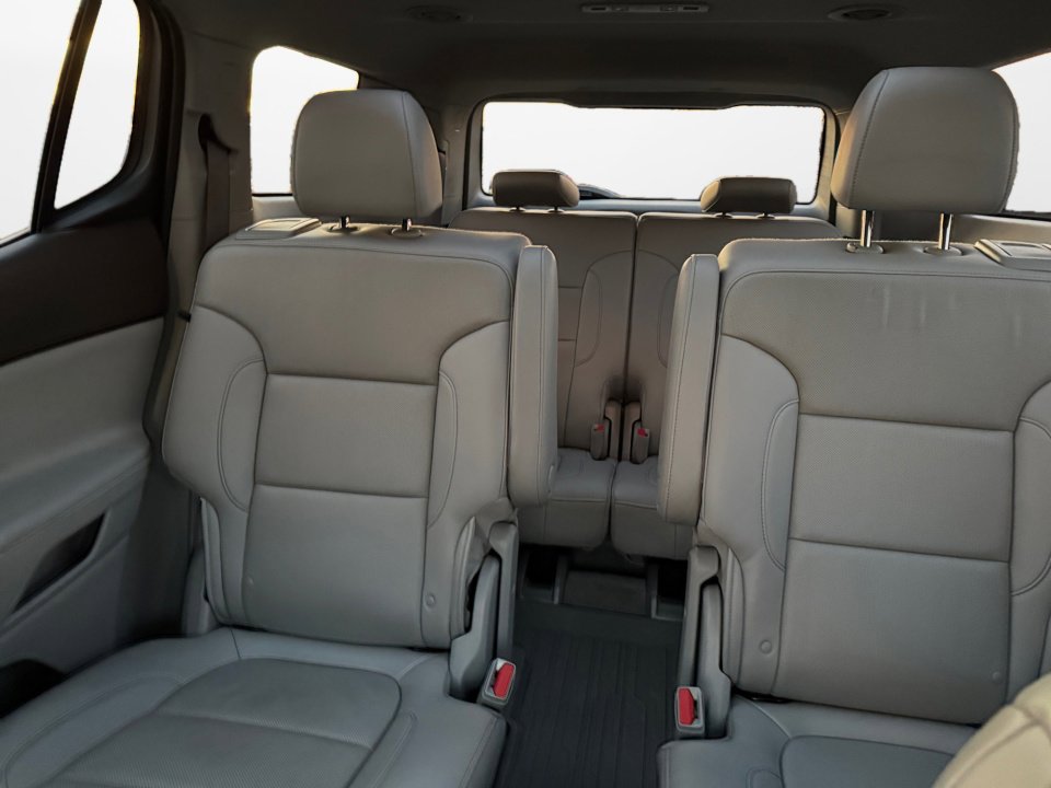 Certified 2022 GMC Acadia SLT w/ Trailering Package image 14