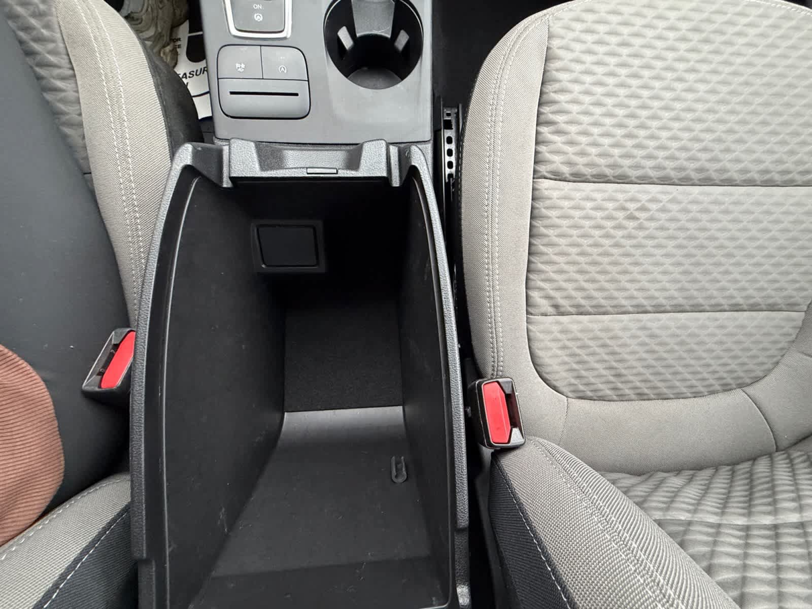 Used 2022 Ford Escape SE w/ Cold Weather Package AWD/4WD image 40