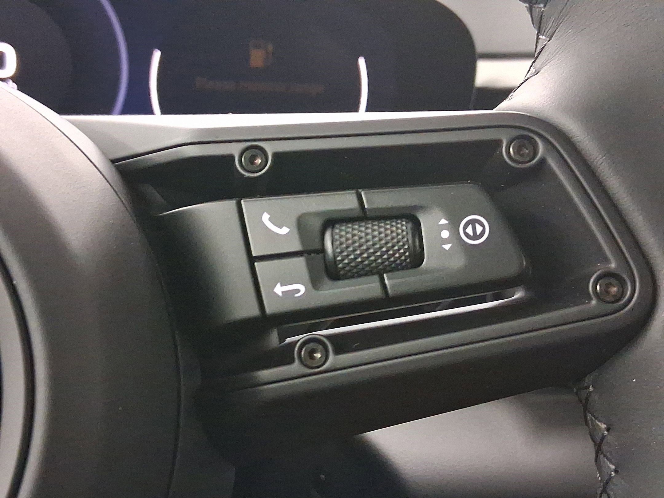 New 2025 Porsche Macan 4S Electric image 24