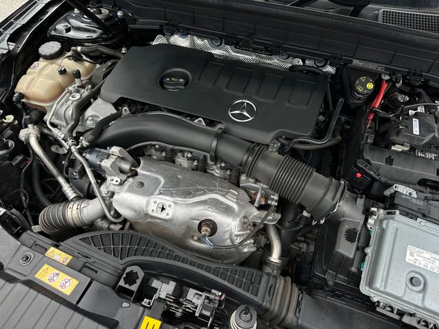 Used 2020 Mercedes-Benz GLB 250 4MATIC image 42