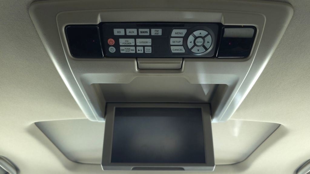 Used 2016 Honda Pilot Touring image 29