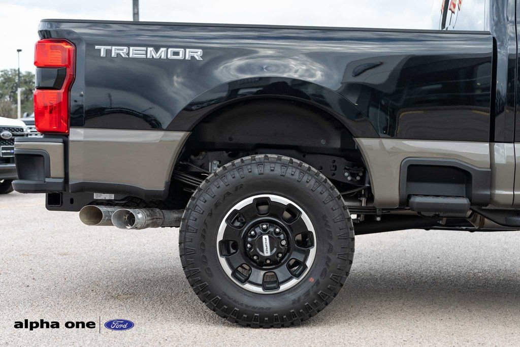 New 2026 Ford F250 King Ranch w/ Tremor Off-Road Package AWD/4WD image 5