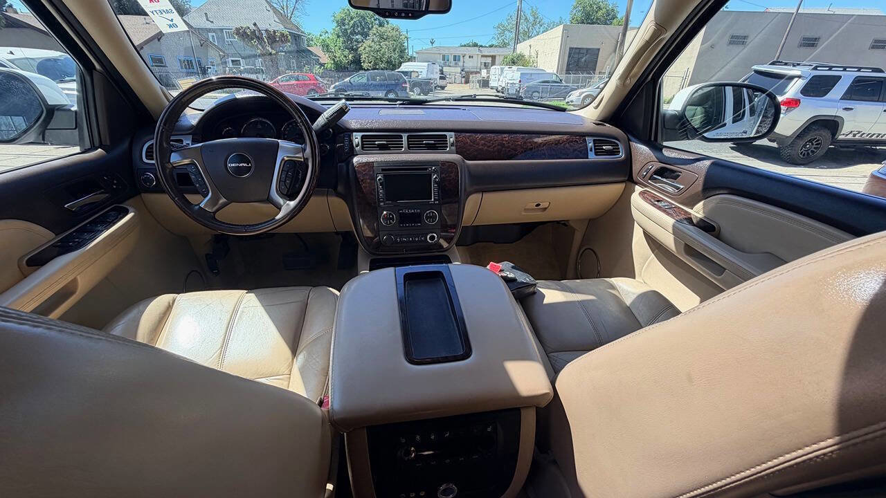 Used 2007 GMC Yukon XL Denali image 27