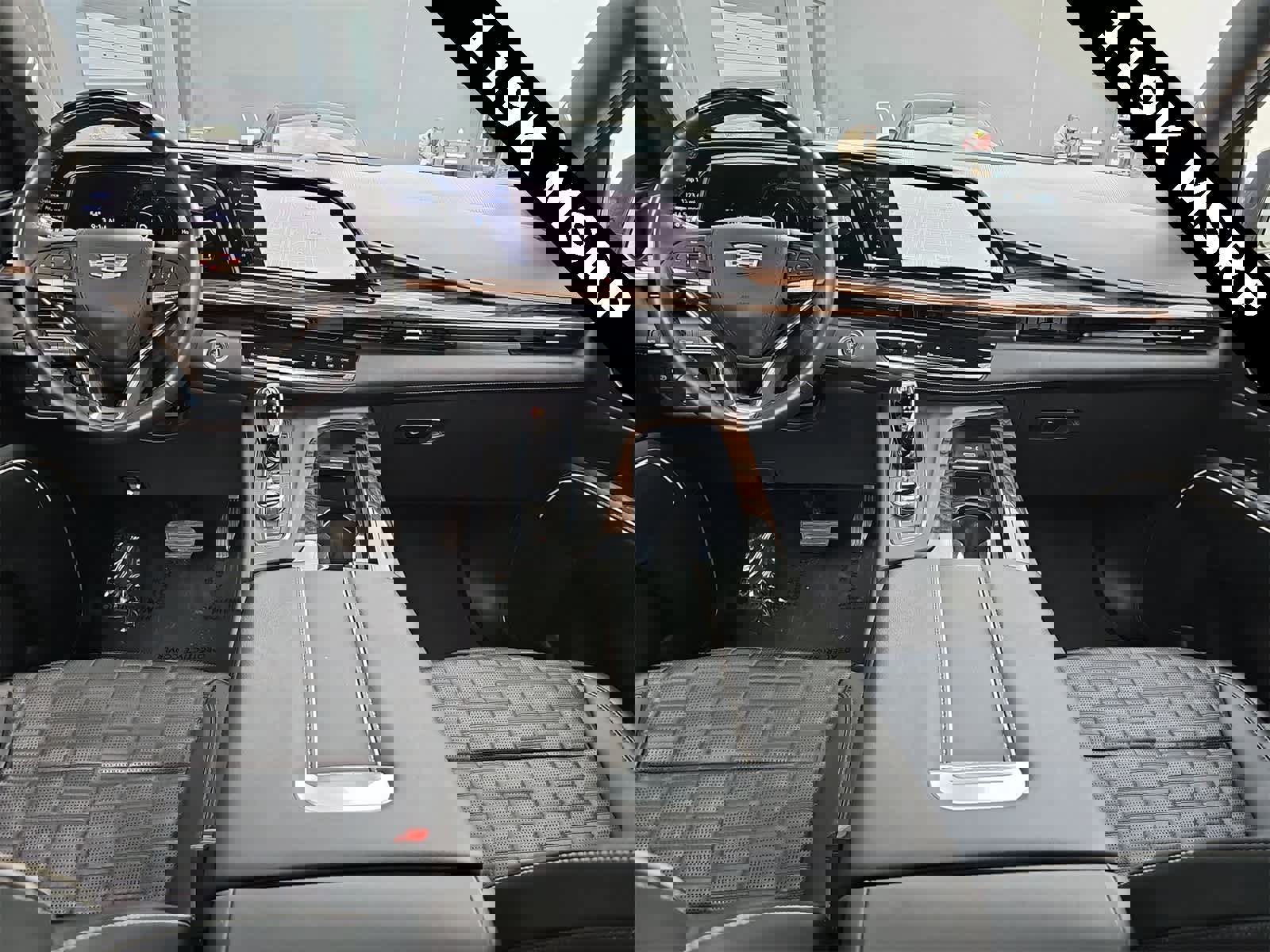 Used 2024 Cadillac Escalade ESV Sport Platinum image 14