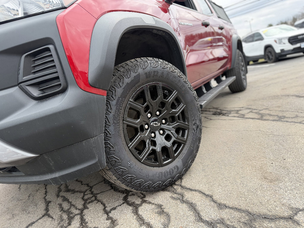 Used 2023 Chevrolet Colorado Trail Boss w/ Advanced Trailering Package image 2