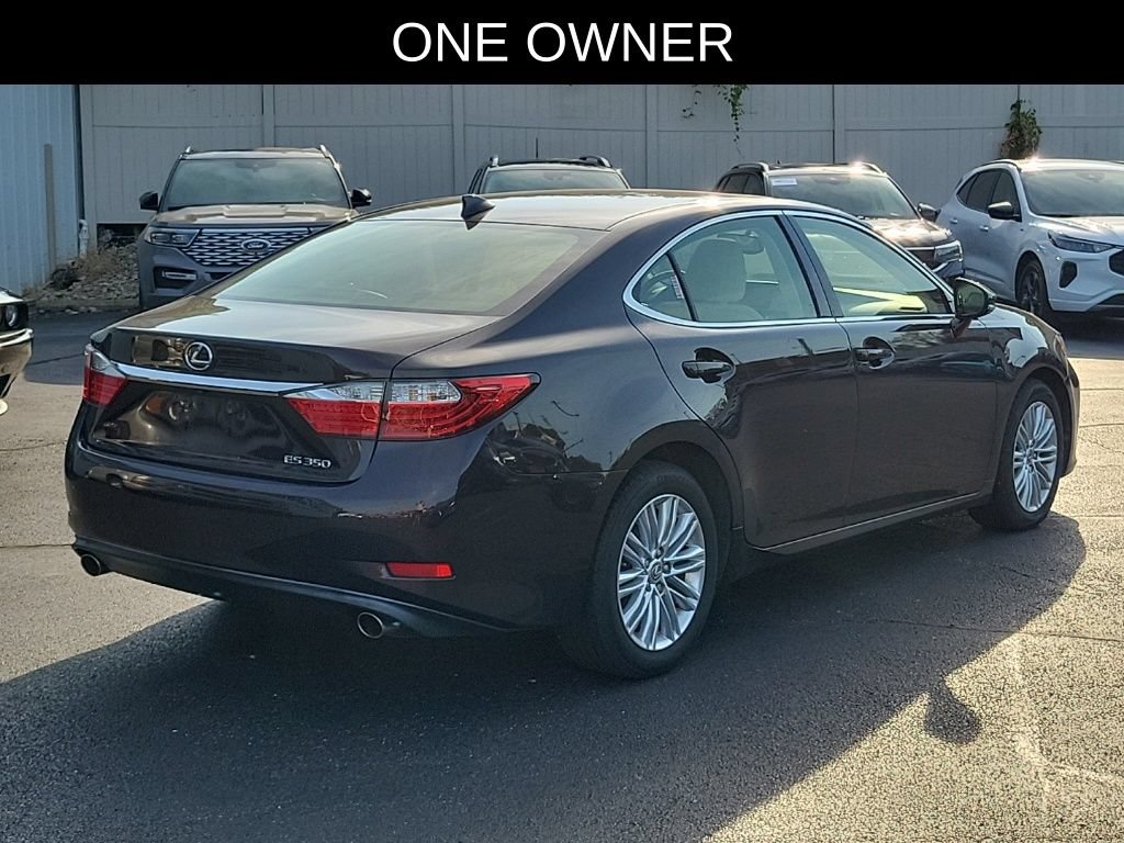 Used 2015 Lexus ES 350 w/ Luxury Package FWD image 4