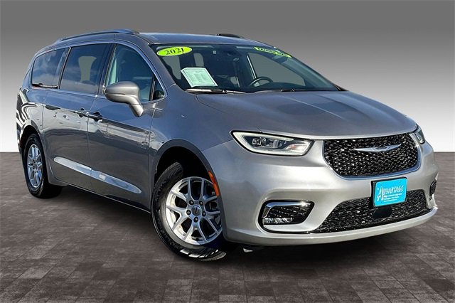 Used 2021 Chrysler Pacifica Touring-L image 11