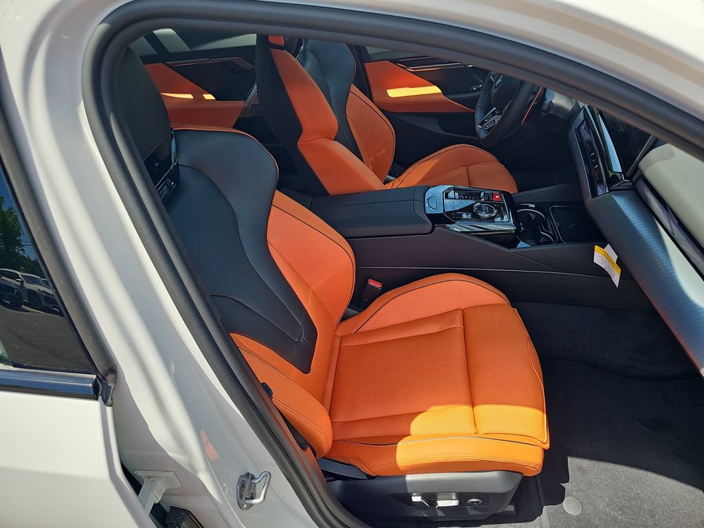 New 2027 BMW M5 AWD/4WD image 10