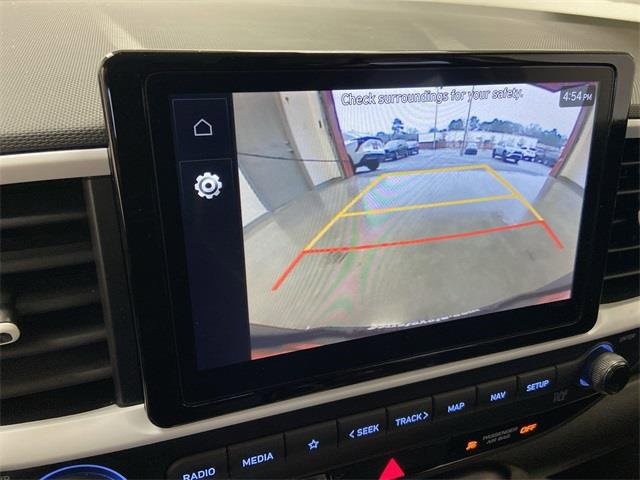 Used 2024 Hyundai Venue Limited image 26