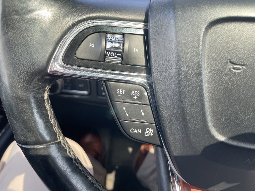 Used 2018 Lincoln Navigator L Reserve w/ Technology Package AWD/4WD image 18