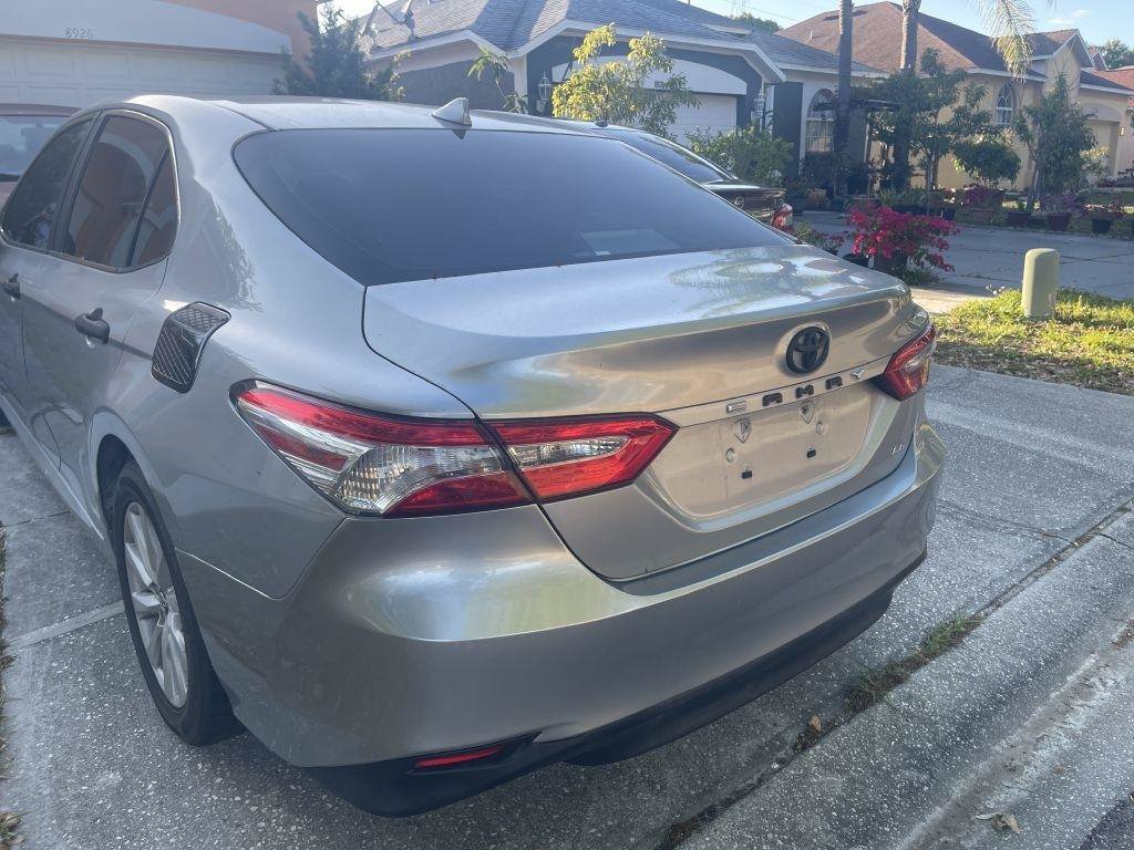Used 2019 Toyota Camry LE FWD image 13