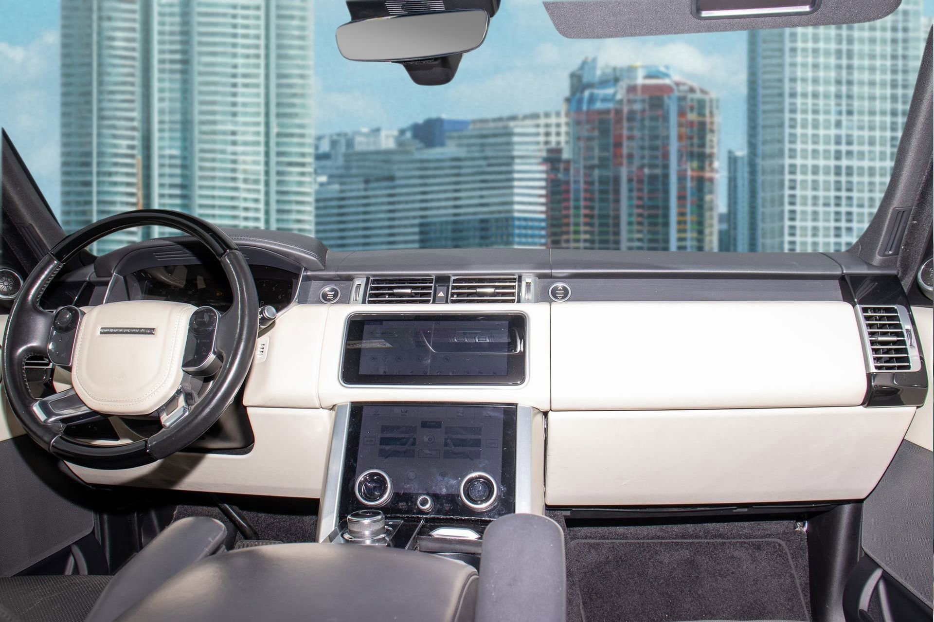 Used 2018 Land Rover Range Rover HSE image 8