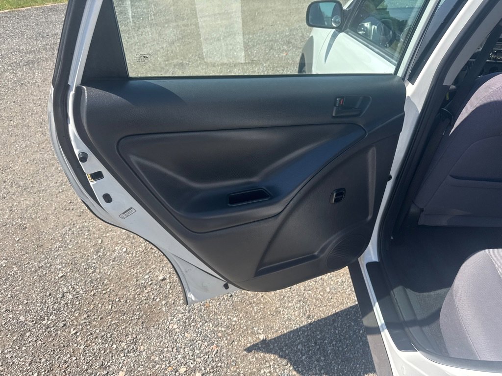 Used 2003 Pontiac Vibe w/ Power Group Value Package FWD image 19