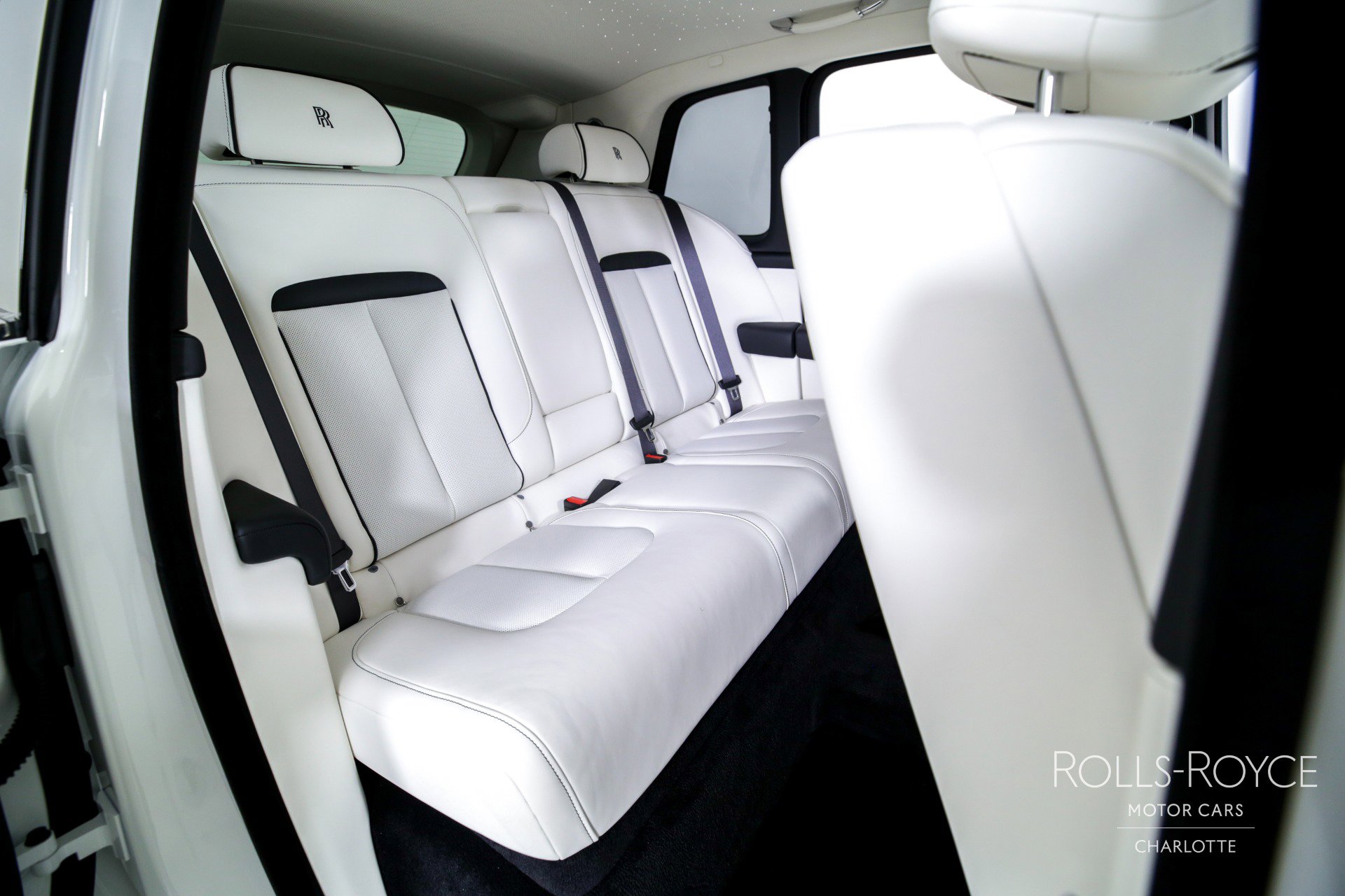Certified 2025 Rolls-Royce Cullinan image 27
