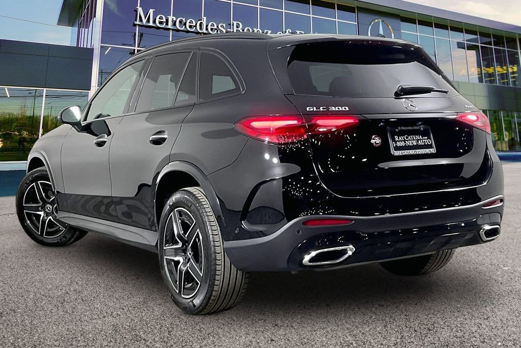 Used 2026 Mercedes-Benz GLC 300 4MATIC image 2