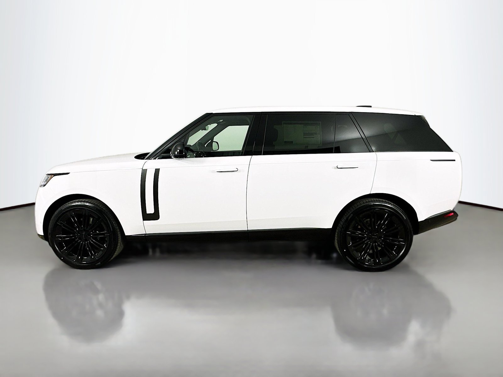 New 2026 Land Rover Range Rover Long Wheelbase SE AWD/4WD image 8