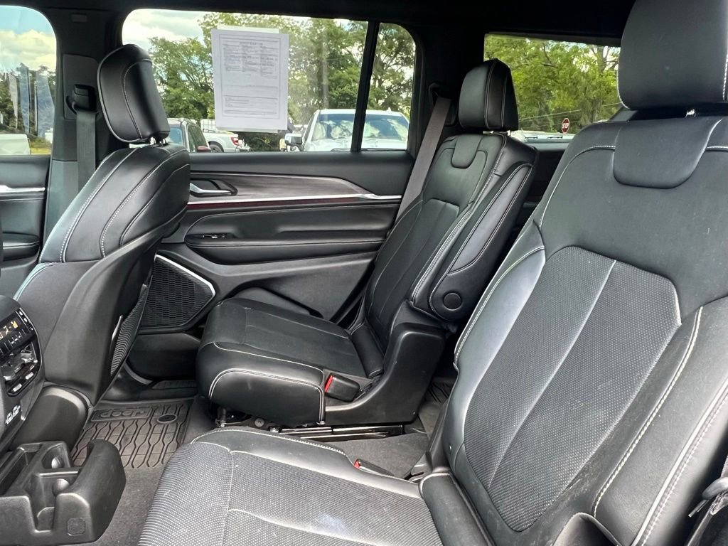 Used 2023 Jeep Grand Cherokee L Overland AWD/4WD image 5