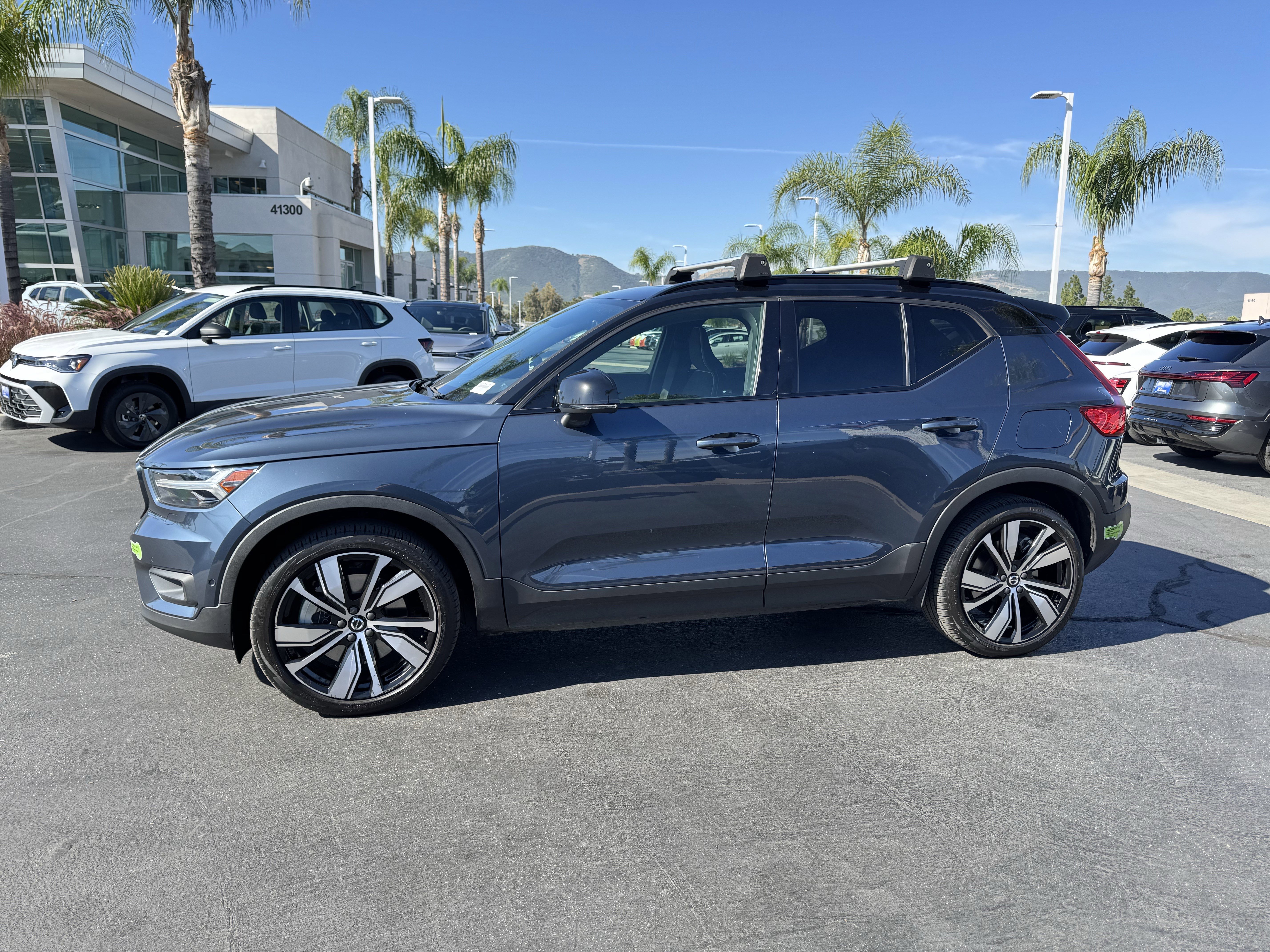 Used 2022 Volvo XC40 P8 Recharge Ultimate image 7