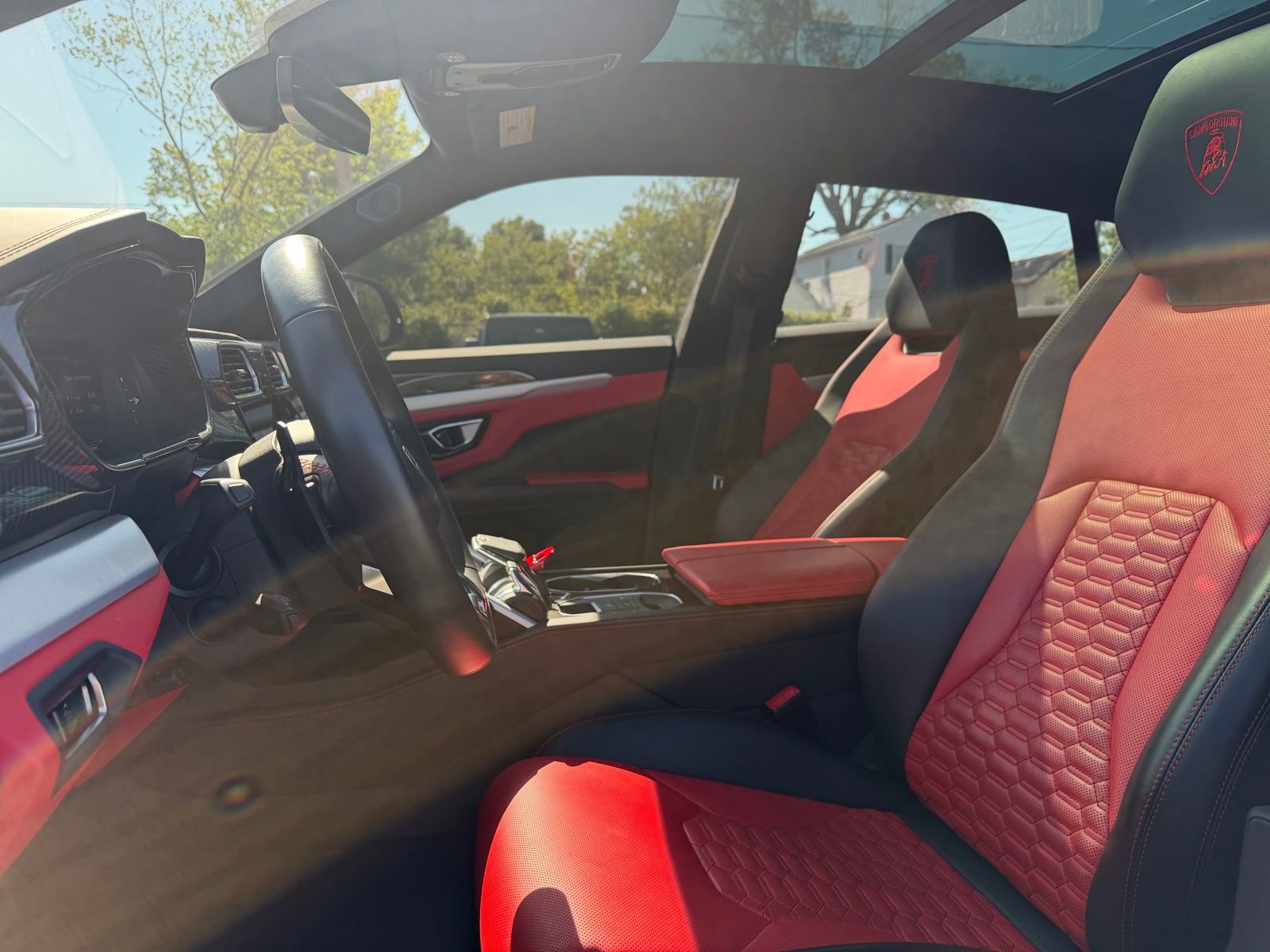 Used 2021 Lamborghini Urus AWD/4WD image 6