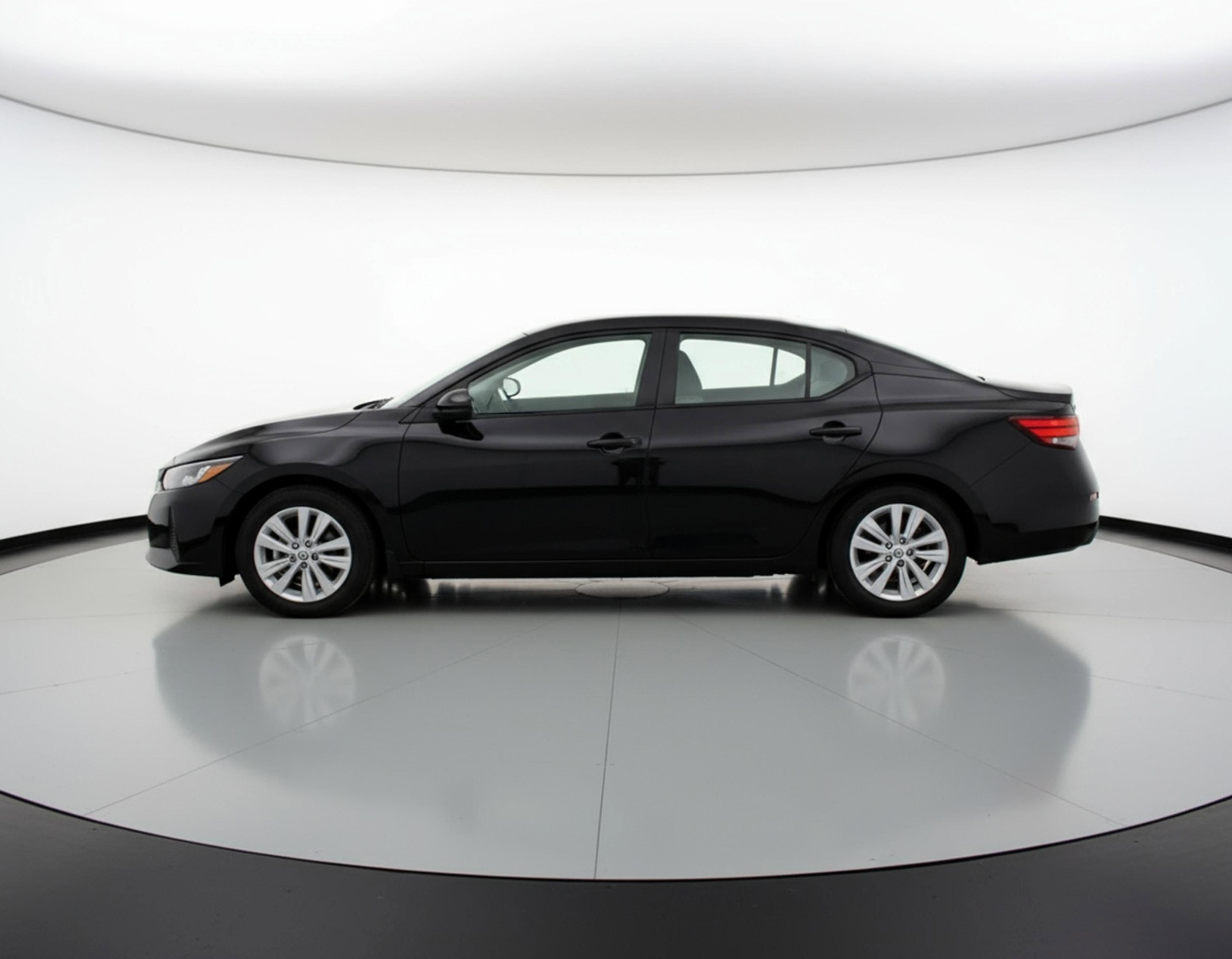 Used 2025 Nissan Sentra S image 5