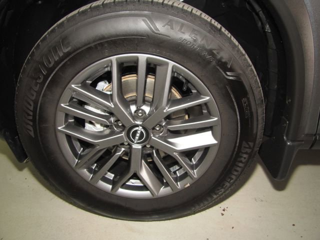 Used 2025 Nissan Rogue S image 25