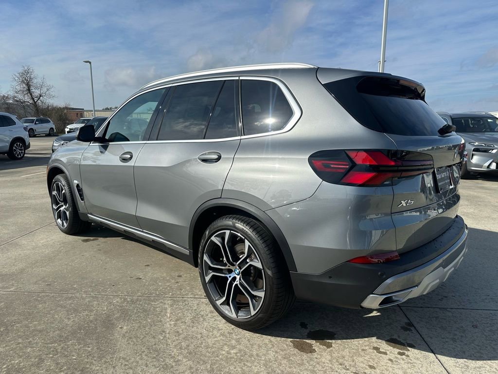 Certified 2026 BMW X5 sDrive40i w/ Premium Package image 6