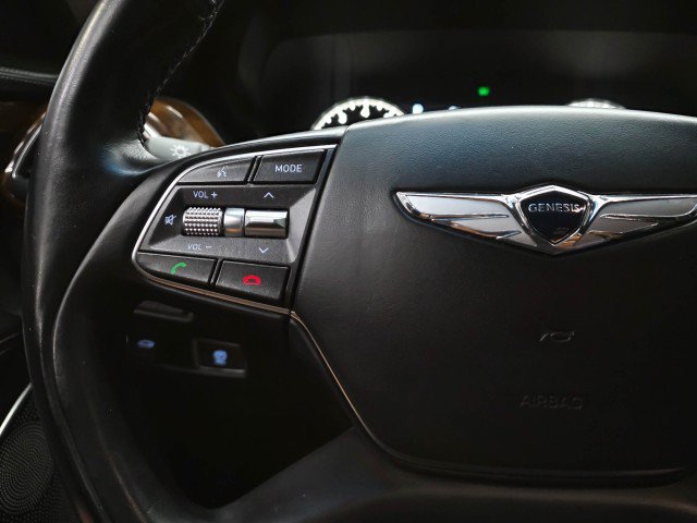 Used 2018 Genesis G90 3.3T Premium RWD image 21