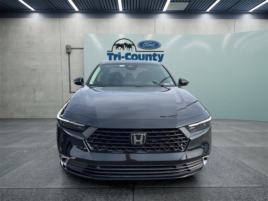 Used 2024 Honda Accord Touring image 2