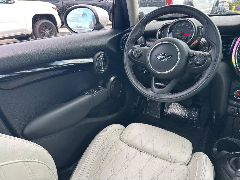 Used 2020 MINI Cooper S w/ Signature Upholstery Package FWD image 19