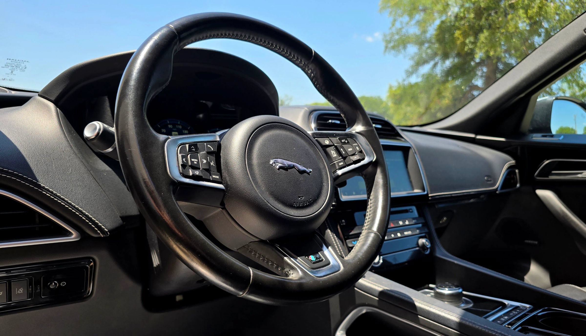 Used 2017 Jaguar F-PACE R-Sport AWD/4WD image 31