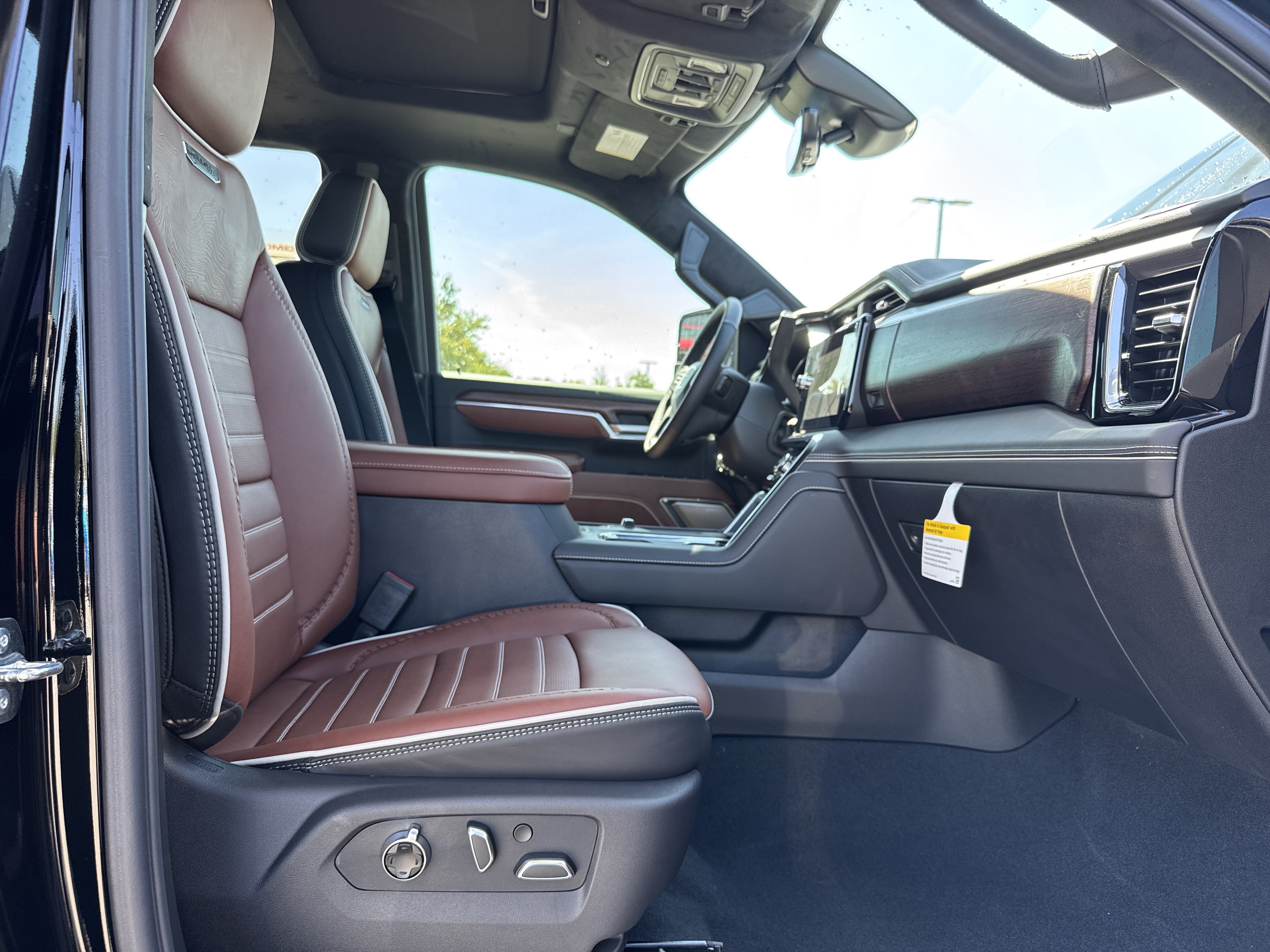 New 2026 GMC Sierra 2500 Denali Ultimate AWD/4WD image 32
