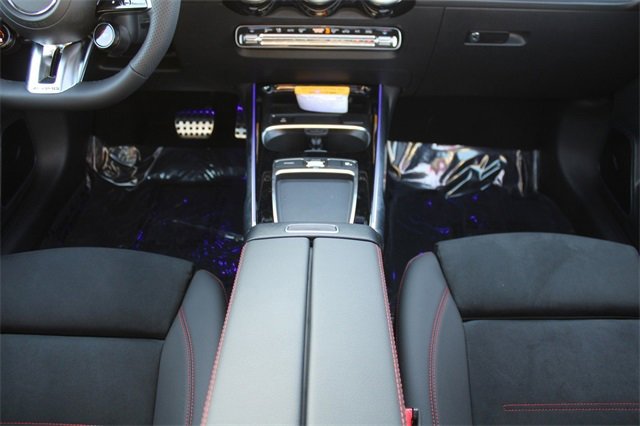 New 2025 Mercedes-Benz GLB 35 AMG 4MATIC image 14