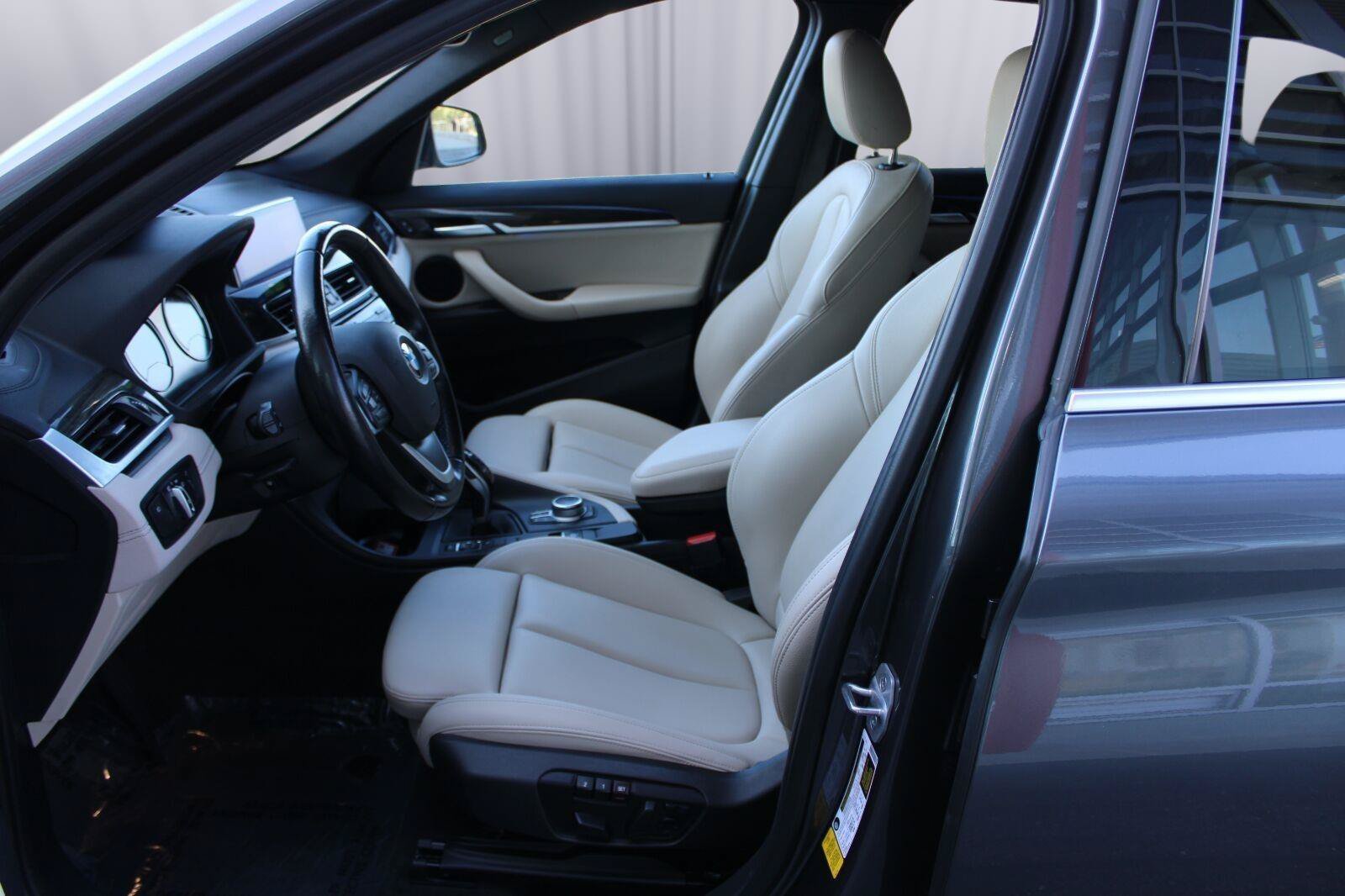 Used 2020 BMW X1 sDrive28i w/ Convenience Package FWD image 36