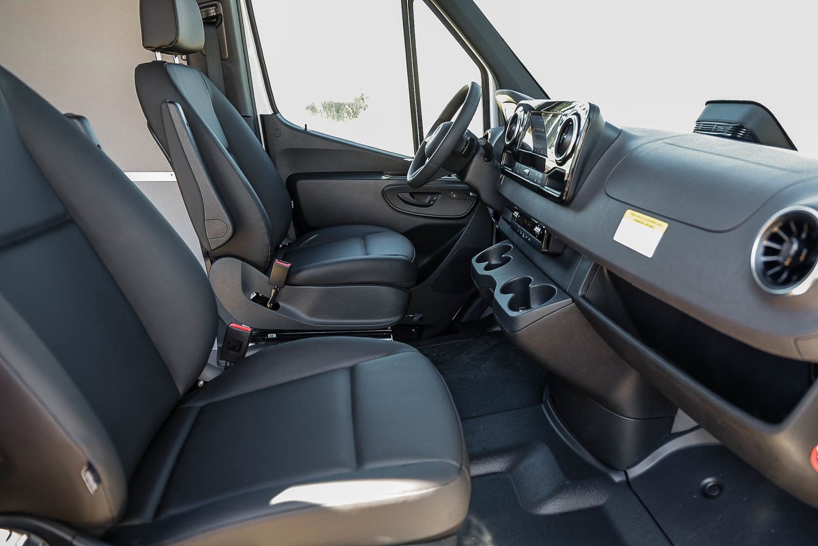 New 2025 Mercedes-Benz Sprinter 2500 image 17