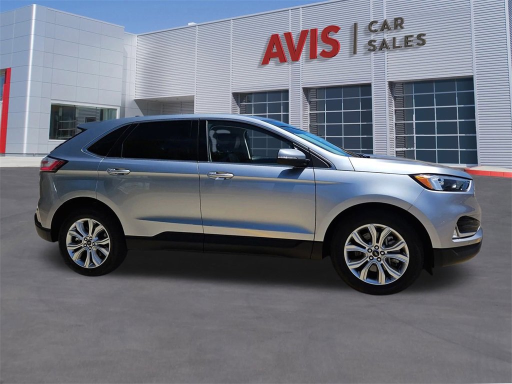 Used 2024 Ford Edge Titanium image 5