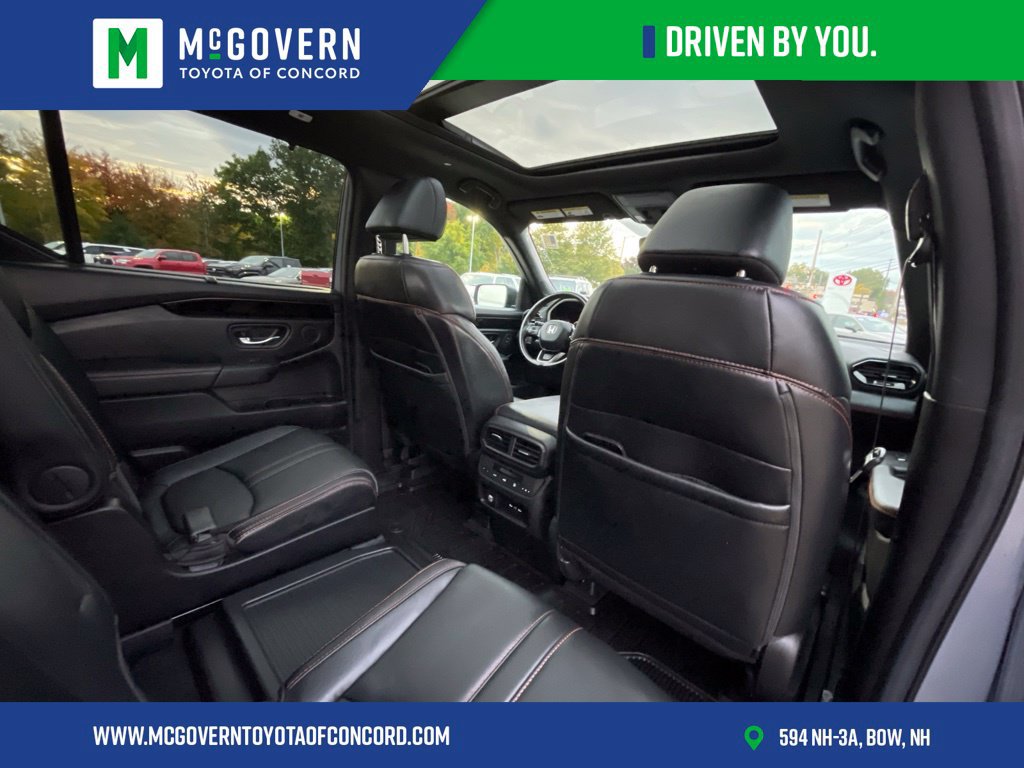 Used 2025 Honda Pilot TrailSport image 23