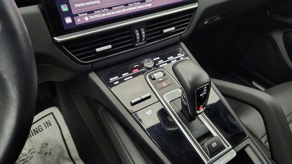 Used 2022 Porsche Cayenne Platinum Edition w/ Premium Package Plus AWD/4WD image 16