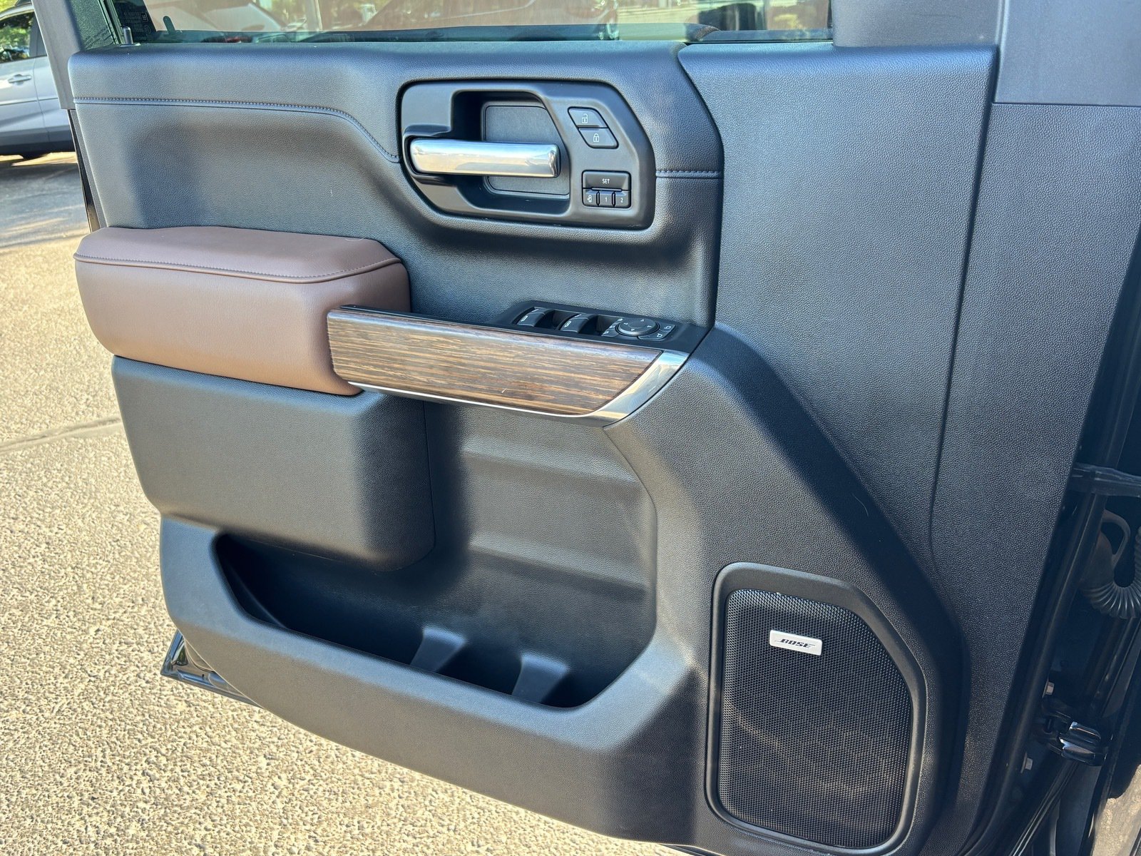Used 2022 Chevrolet Silverado 2500 High Country w/ Z71 Off-Road Package AWD/4WD image 11