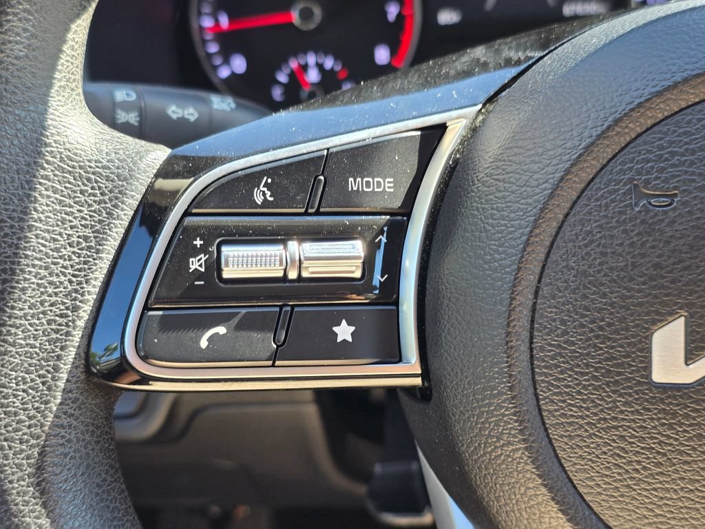Used 2024 Kia Forte LXS FWD image 31