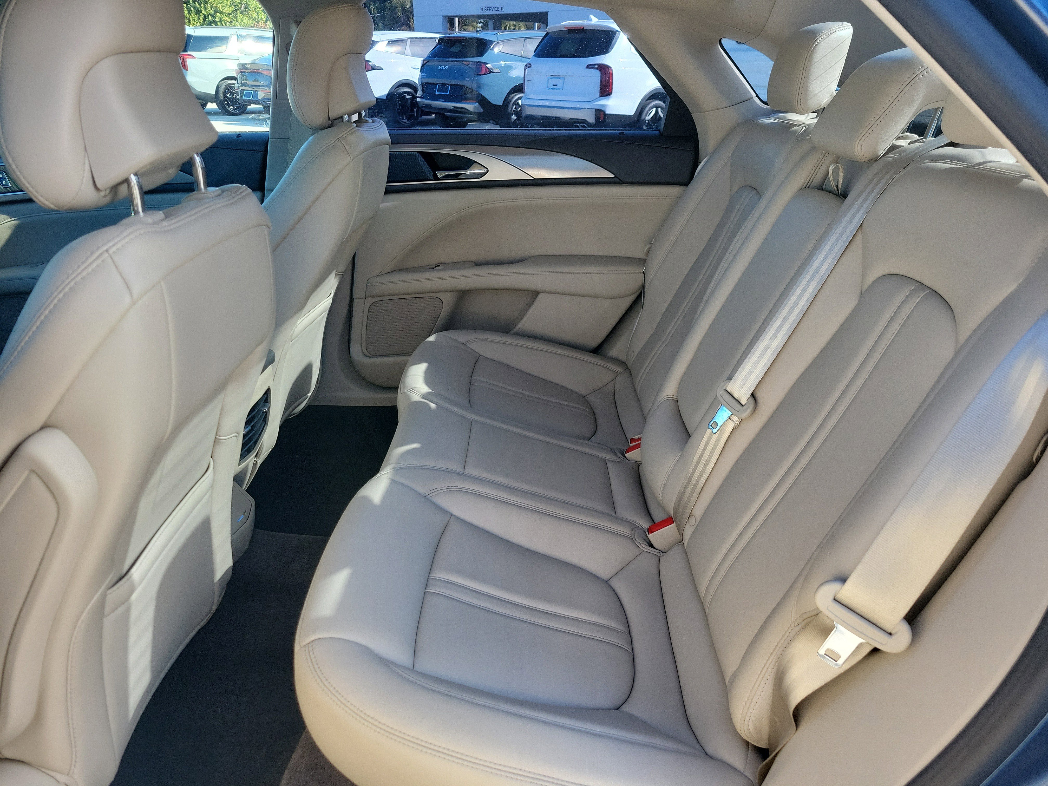 Used 2019 Lincoln MKZ Premiere image 15