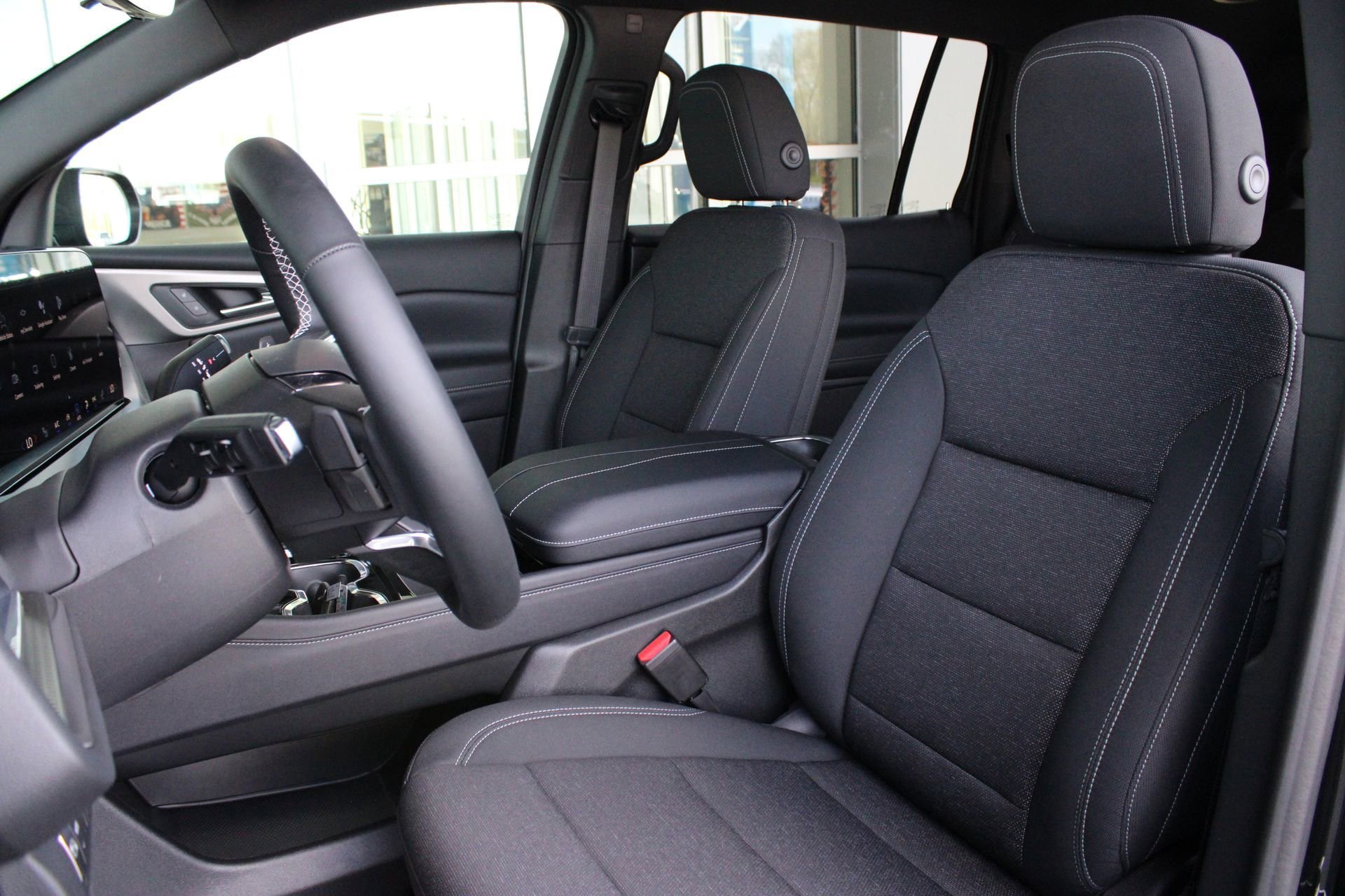 New 2026 Chevrolet Traverse LT w/ Driver Confidence Package FWD image 15