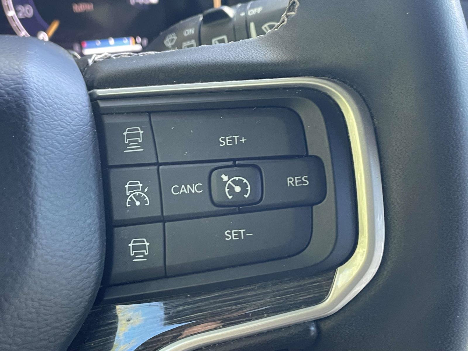 Certified 2022 Jeep Wagoneer Series II AWD/4WD image 26