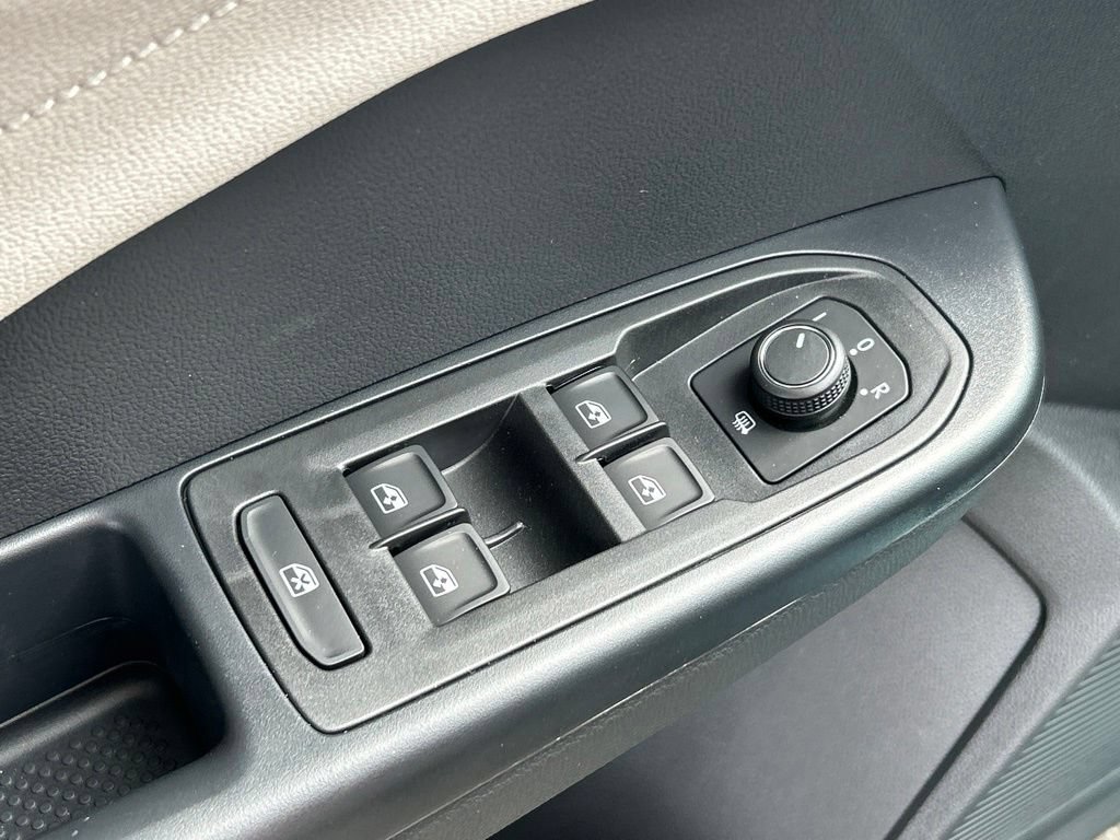 New 2026 Volkswagen Taos SEL AWD/4WD image 19