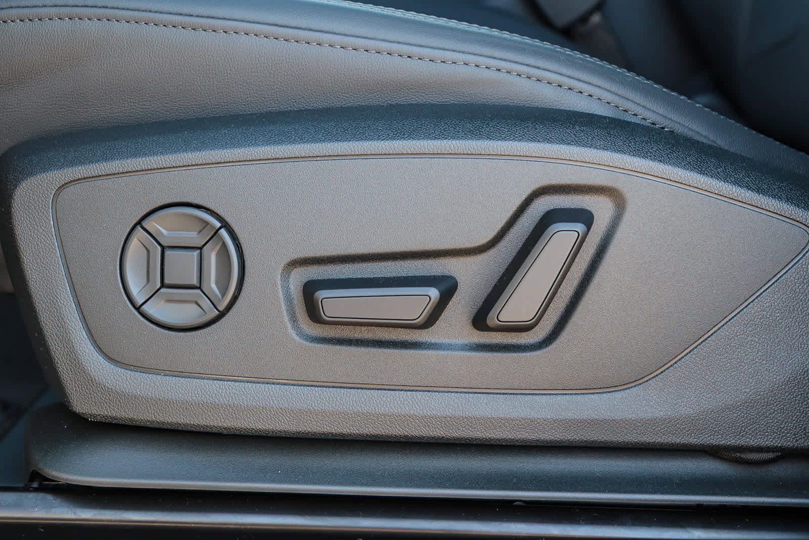 New 2025 Audi Q3 2.0T Premium image 26